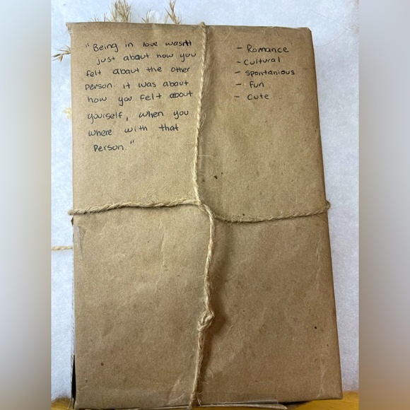 Cute Mystery Romance books 📖👩‍❤️‍👨✨ - Picture 4 of 6